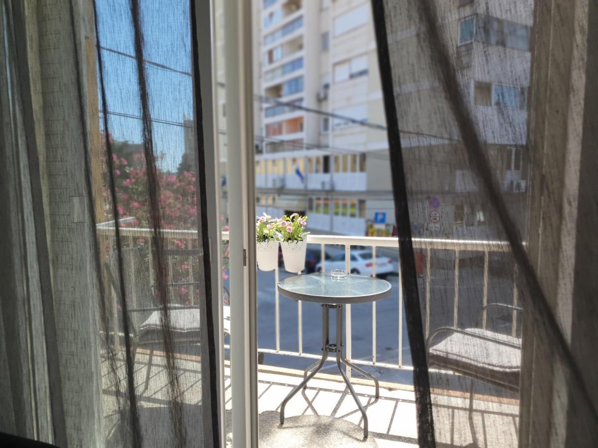 Apartment Tonka ชิเบนิก ภายนอก รูปภาพ